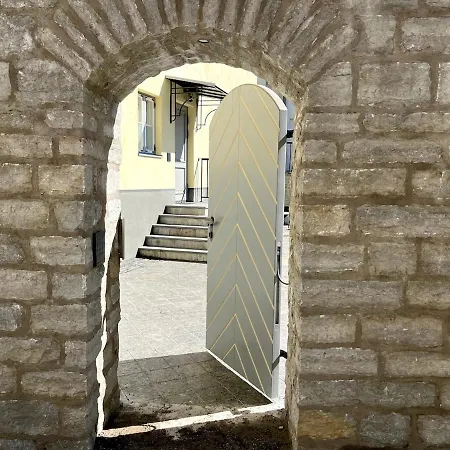Apartment Luxury In The Heart Of Old Town Tallinn
