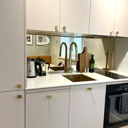 Old Town Luxury Apartment *